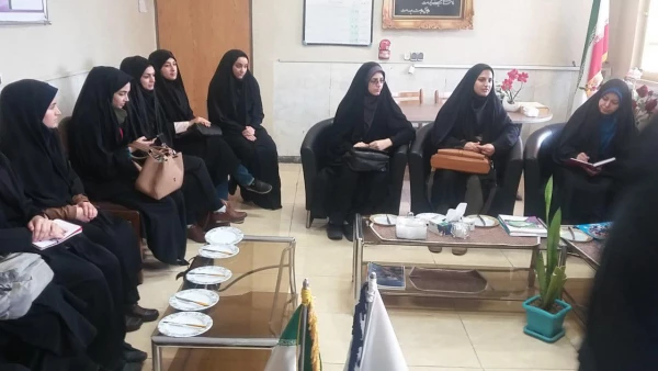 نشست صمیمانه مدیریت امور پردیس های استان با نمایندگان کلاس ها، دبیران کانون ها، نمایندگان تشکل ها و اعضای شورای صنفی  4