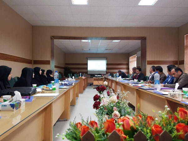 برگزاری جلسه هم اندیشی اساتید نیمسال دوم تحصیلی 9