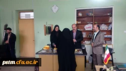 حضور مسئولین دانشگاه در جلسه شورای آموزگاران مدرسه همکار مدرسه شهید مرادی و اهداء جوایز به دانش آموزان  11