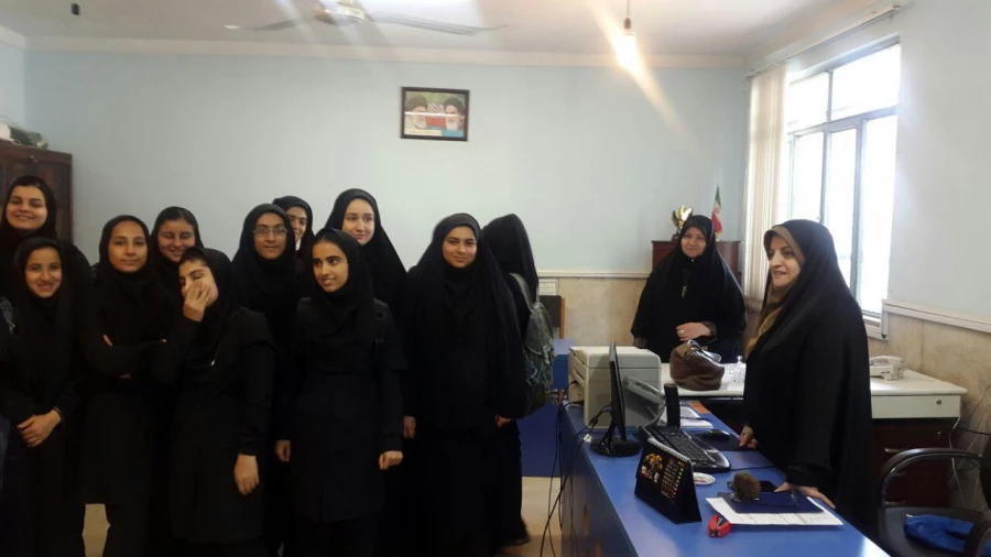 بازدید دانش آموزان مدرسه نمونه دولتی نکا  از پردیس و نشست با سرپرست و معاونت آموزشی  5