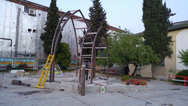 انجام عملیات نصب بخشی از سازه یادمان شهید گمنام پردیس 3