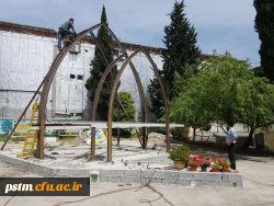 انجام عملیات نصب بخشی از سازه یادمان شهید گمنام پردیس 4