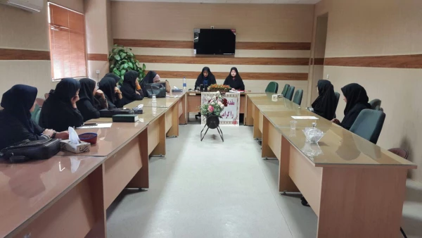 برگزاری نشست با دبیران کانون های فرهنگی و اجتماعی،  انجمن ها، تشکل ها و نمایندگان  کلاس ها  2