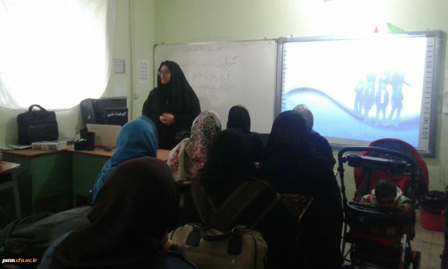 در مدرسه همکار دانشگاه صورت گرفت: حضور مشاور پردیس به عنوان مدرس آموزش خانواده در هفته سلامت 2