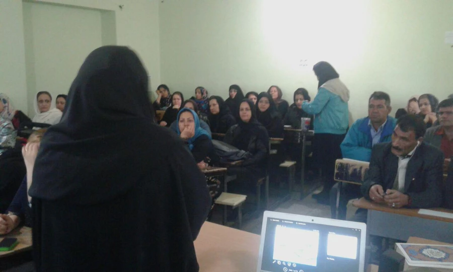 در مدرسه همکار دانشگاه صورت گرفت: حضور مشاور پردیس به عنوان مدرس آموزش خانواده در هفته سلامت 3