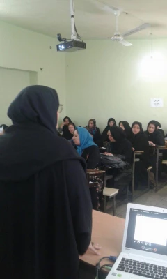 در مدرسه همکار دانشگاه صورت گرفت: حضور مشاور پردیس به عنوان مدرس آموزش خانواده در هفته سلامت 5