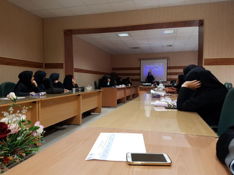 به مناسبت هفته سلامت برگزار شد: کارگاه آموزشی غربالگری  بیماری های خاص  بانوان 3