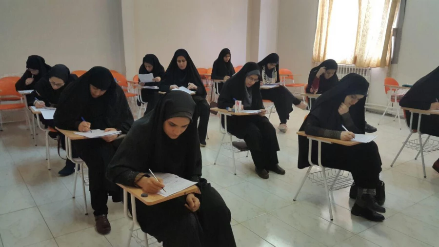 رقابت دانشجویان پردیس و مراکز در مرحله استانی رشته های عترت و معارف دینی (رشته های 9 گانه) و هنرهای گروهی (4گانه)  بیست و هشتمین جشنواره فرهنگی و اجتماعی دانشجویان دانشگاه فرهنگیان 2