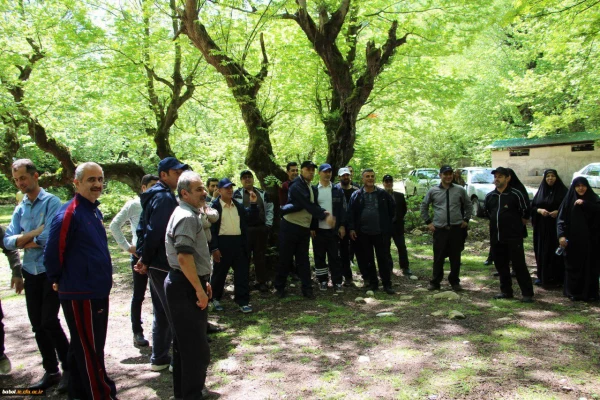 به مناسبت هفته سلامت  انجام شد: کارگاه کمک های اولیه و فوریت های پزشکی-توزیع بروشور به همت مشاور و کانون همیار سلامت-توزیع کشمش به عنوان جایگزین مفید ماده قندی همراه با پیام های تندرستی در بین کارکنان و اساتید به همت کانون طب سنتی 7