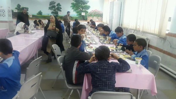 حضور مسئولین، معلمان و دانش آموزان مدرسه همکار شهید مرادی در پردیس و برگزاری مراسم تقدیر از معلمان 5