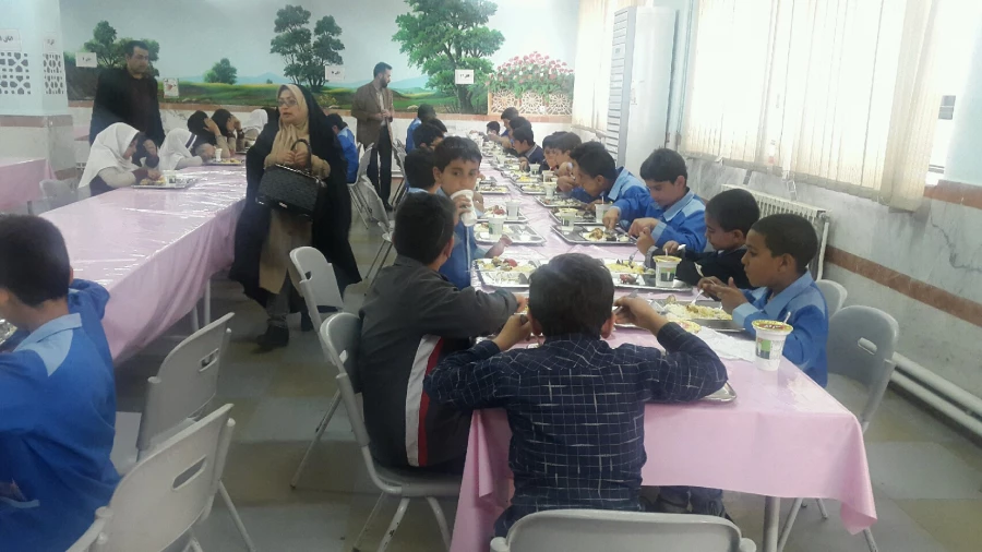 حضور مسئولین، معلمان و دانش آموزان مدرسه همکار شهید مرادی در پردیس و برگزاری مراسم تقدیر از معلمان 5