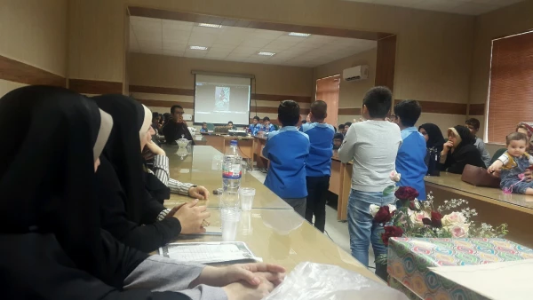 حضور مسئولین، معلمان و دانش آموزان مدرسه همکار شهید مرادی در پردیس و برگزاری مراسم تقدیر از معلمان 12