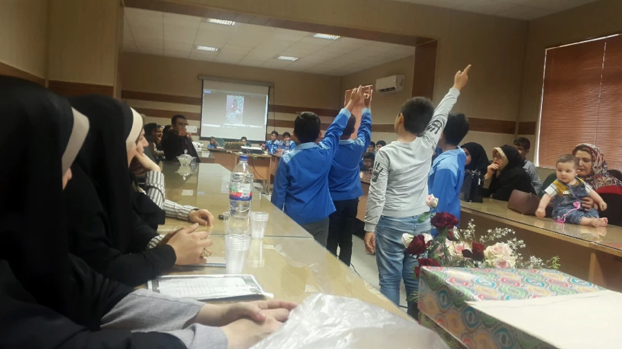 حضور مسئولین، معلمان و دانش آموزان مدرسه همکار شهید مرادی در پردیس و برگزاری مراسم تقدیر از معلمان 13