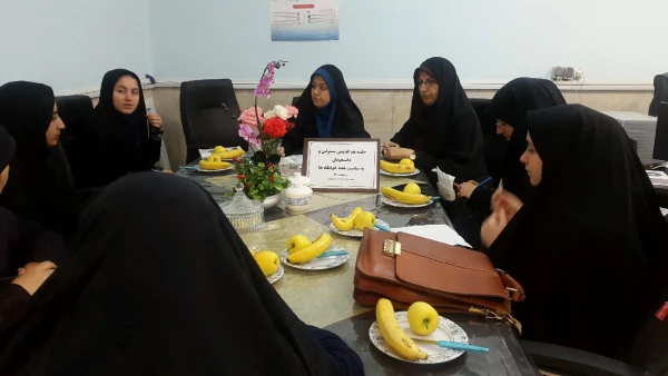 برگزاری جلسه توجیهی در مورد هفته سراهای دانشجویی با سرپرستان شبانه روزی و نمایندگان کلاس ها و شورای صنفی 3