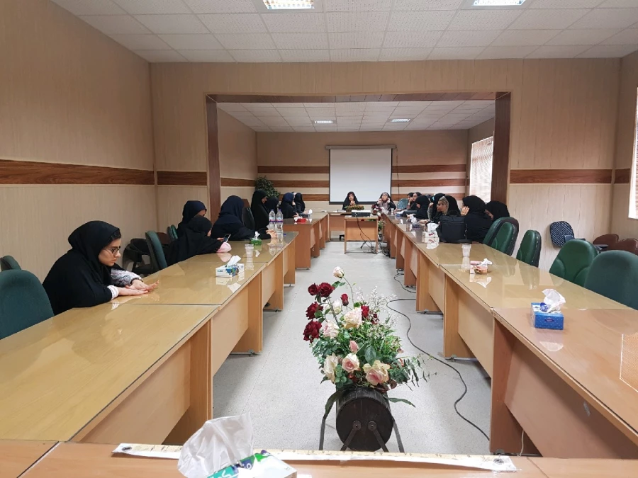 برگزاری جلسه هم اندیشی مسئولین با نمایندگان اتاق های سرا و شورای صنفی به جهت برگزاری مراسم ضیافت افطار دانشجویی  3