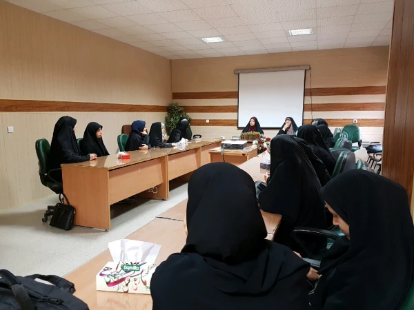 برگزاری جلسه هم اندیشی مسئولین با نمایندگان اتاق های سرا و شورای صنفی به جهت برگزاری مراسم ضیافت افطار دانشجویی  4