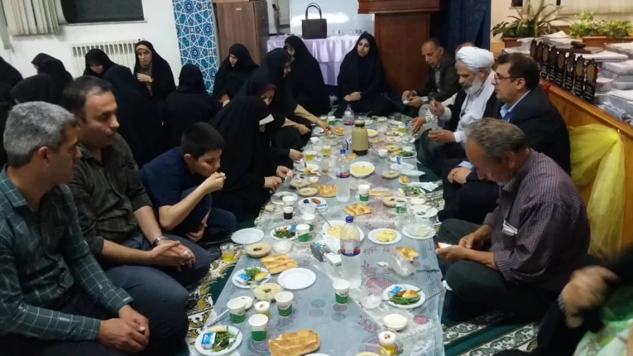 به مناسبت هفته سرای دانشجویی برگزار شد: مراسم ضیافت افطار با مشارکت دانشجویان و با حضور مسئولین استانی و پردیس 5