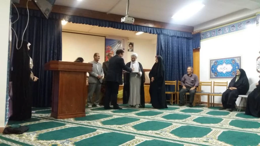 تقدیر از برگزیدگان علمی،  پژوهشی و جشنواره فرهنگی  4
