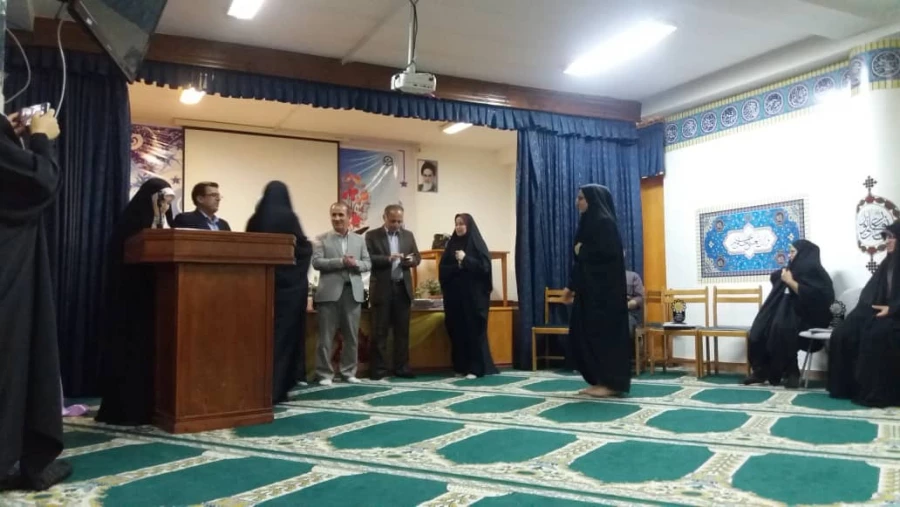 تقدیر از برگزیدگان علمی،  پژوهشی و جشنواره فرهنگی  7