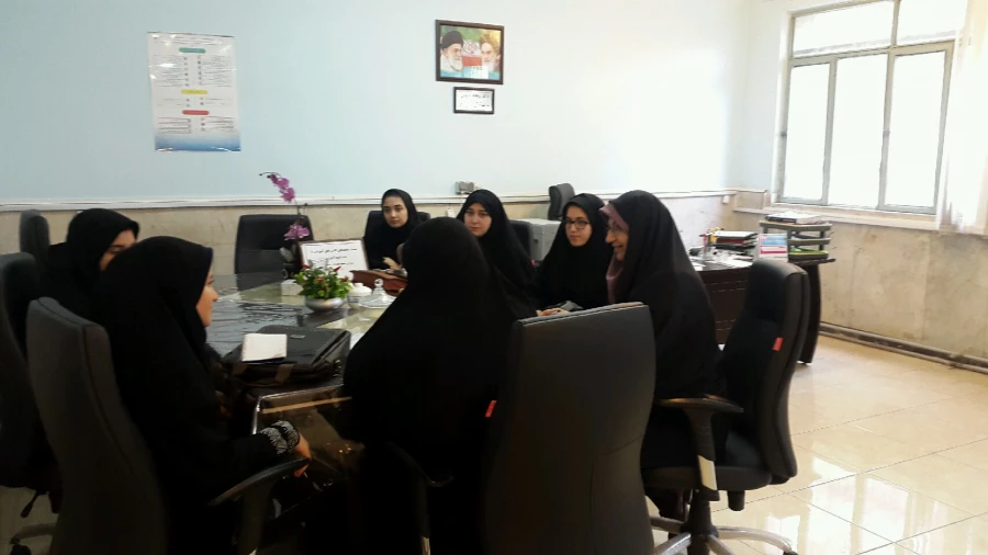 برگزاری نشست معاونت آموزشی، پژوهشی و فرهنگی پردیس، مدیرگروه تربیت حرفه ای و مسئول آموزش با نمایندگان کلاس ها 3