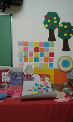 برگزاری نمایشگاهی از دست ساخته های دانشجویان در درس آموزش زبان فارسی 7