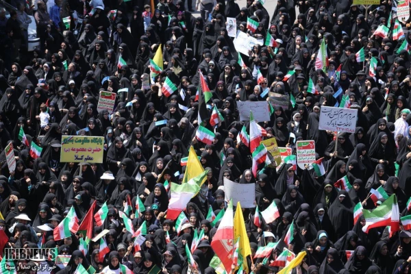 حضور اساتید، کارکنان و دانشجویان پردیس در راهپیمایی روز جهانی قدس 1397 6