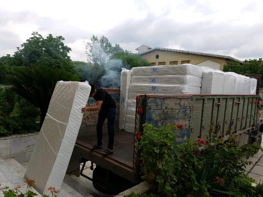 بهسازی سرای دانشجویی با مفروش نمودن راهروها و خرید تشک 9