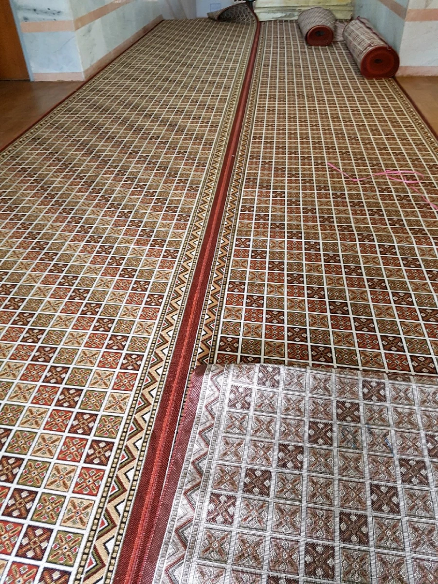 بهسازی سرای دانشجویی با مفروش نمودن راهروها و خرید تشک 6