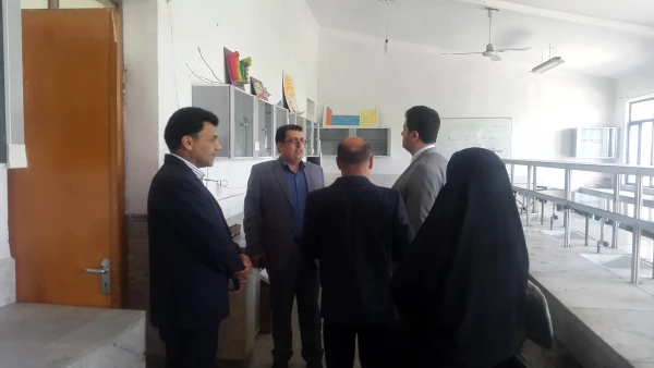 بازدید مشاور ریاست دانشگاه فرهنگیان و مدیر کل حوزه ریاست و معاون آموزشی وتحصیلات تکمیلی دانشگاه از پردیس 9