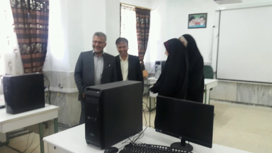 بازدید معاونت توسعه مدیریت و پشتیبانی اداره کل آموزش و پرورش استان از حوزه امتحانی پردیس 3