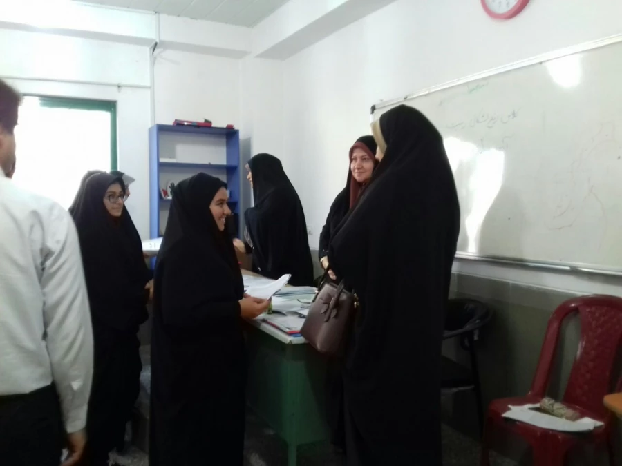 بازدید مسئولین پردیس از محل پذیرش و معاینات پزشکی پذیرفته شدگان چندبرابر ظرفیت دانشگاه فرهنگیان 3