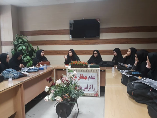 نشست صمیمی و توجیهی سرپرست پردیس با دانشجویان جدیدالورود پردیس