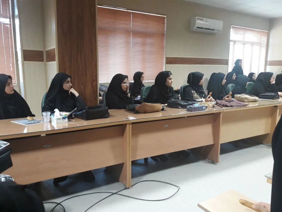 نشست صمیمی و توجیهی سرپرست پردیس با دانشجویان جدیدالورود پردیس