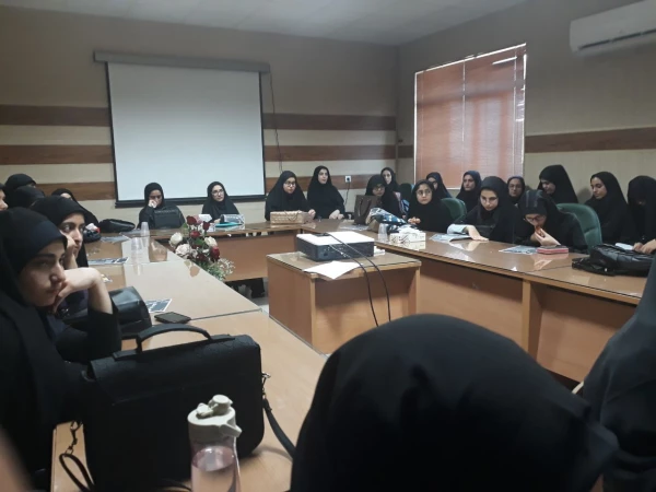 نشست صمیمی و توجیهی سرپرست پردیس با دانشجویان جدیدالورود پردیس