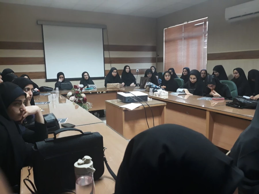 نشست صمیمی و توجیهی سرپرست پردیس با دانشجویان جدیدالورود پردیس