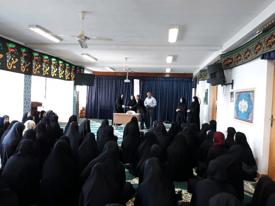 نشست توجیهی واحد آموزش، گروه آموزشی و واحد فرهنگی پردیس با دانشجویان جدیدالورود در ساعت فرهنگی 4