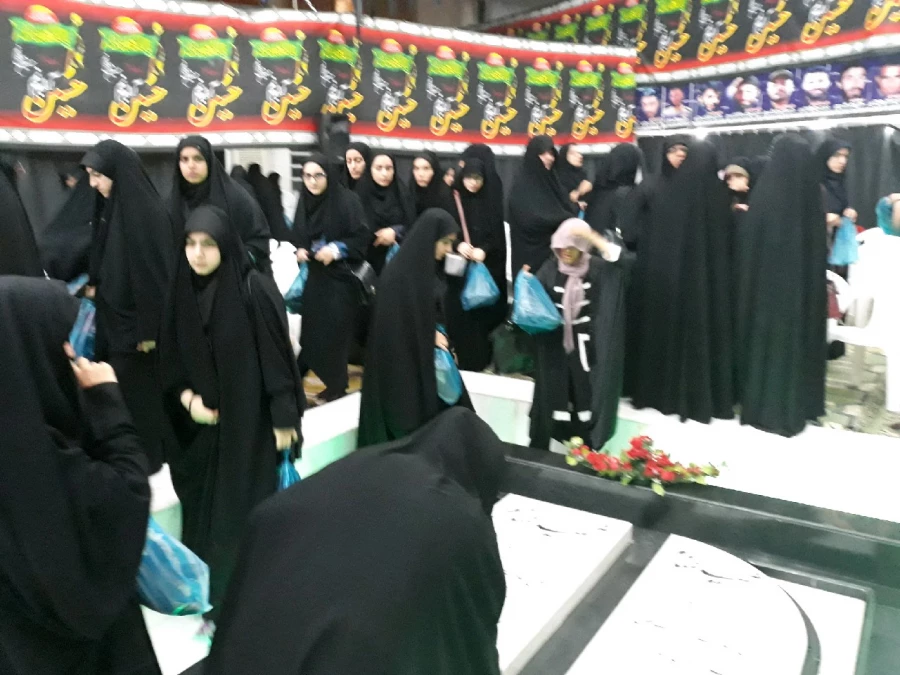 حضور دانشجویان پردیس در برنامه نمایش عاشورایی حسینیه عاشقان شهرستان ساری 3