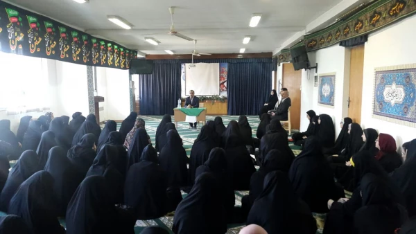 نشست توجیهی مدیرعامل صندوق ذخیره فرهنگیان استان با دانشجویان پردیس 5