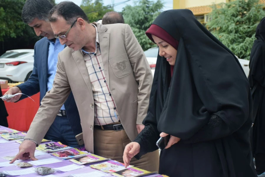 برگزاری نمایشگاه و ایستگاه سلامتی به مناسبت هفته بهداشت روان 4