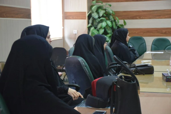 برگزاری نشست معاونت آموزشی، پژوهشی و فرهنگی مدیریت استانی دانشگاه با دبیران کانون های فرهنگی و اجتماعی و نمایندگان تشکل ها 7