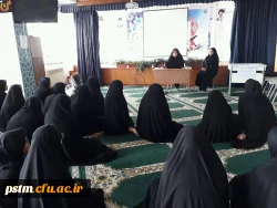 برگزاری نشست توجیهی سرپرست پردیس و مسئول پژوهش با دانشجویان در مورد شیوه نامه هفته پژوهش و دانشجوی نمونه