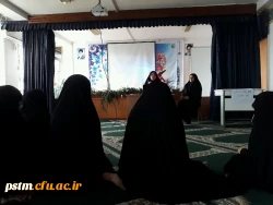 برگزاری نشست توجیهی سرپرست پردیس و مسئول پژوهش با دانشجویان در مورد شیوه نامه هفته پژوهش و دانشجوی نمونه