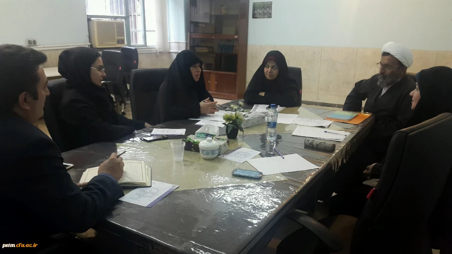 برگزاری جلسه کمیته فرهنگی-تربیتی سرای دانشجویی با محوریت برنامه های هفته ملی سلامت زنان و جشنواره تغذیه سالم 2