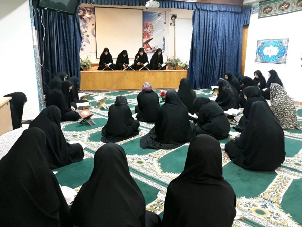 برگزاری مراسم محفل انس با قرآن در نمازخانه پردیس و اهداء جوایز به شرکت کنندگان در این طرح 2