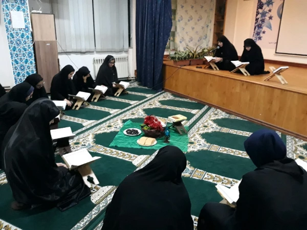 برگزاری مراسم محفل انس با قرآن در نمازخانه پردیس و اهداء جوایز به شرکت کنندگان در این طرح 5