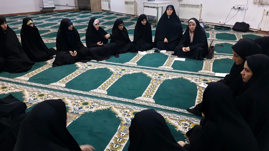 برگزاری نشست صمیمی سرپرست پردیس با نمایندگان کانون ها، انجمن ها، تشکل ها و شورای صنفی در خصوص برنامه های روز دانشجو 3