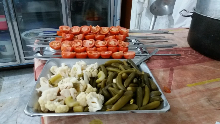 در آستانه روز دانشجو در محوطه سرای دانشجویی برگزار شد: نشست صمیمی دانشجویان با سرپرست پردیس، سرو شام و خاطره گویی 3