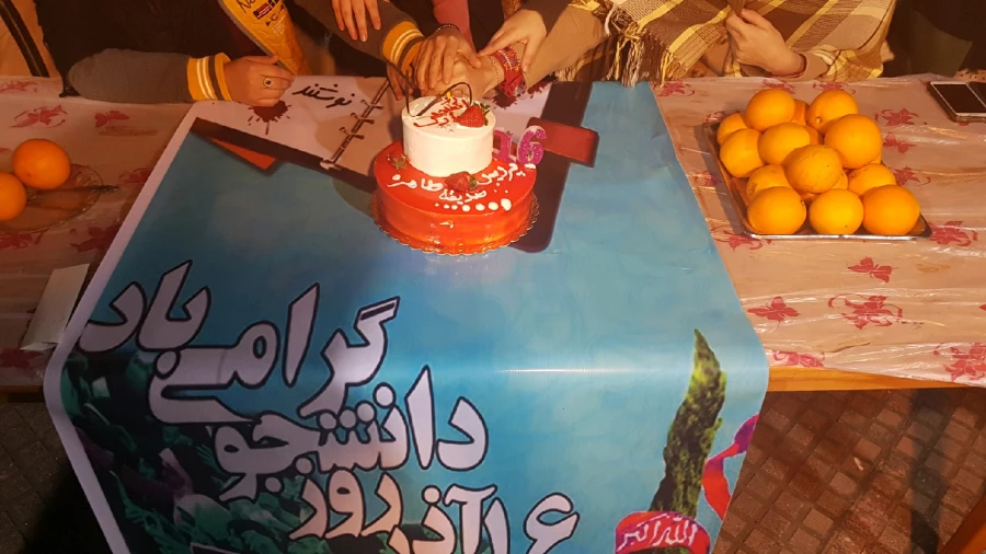 در آستانه روز دانشجو در محوطه سرای دانشجویی برگزار شد: نشست صمیمی دانشجویان با سرپرست پردیس، سرو شام و خاطره گویی 6