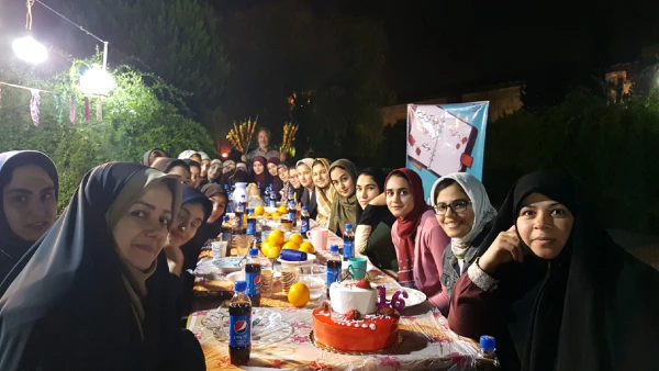 در آستانه روز دانشجو در محوطه سرای دانشجویی برگزار شد: نشست صمیمی دانشجویان با سرپرست پردیس، سرو شام و خاطره گویی 13