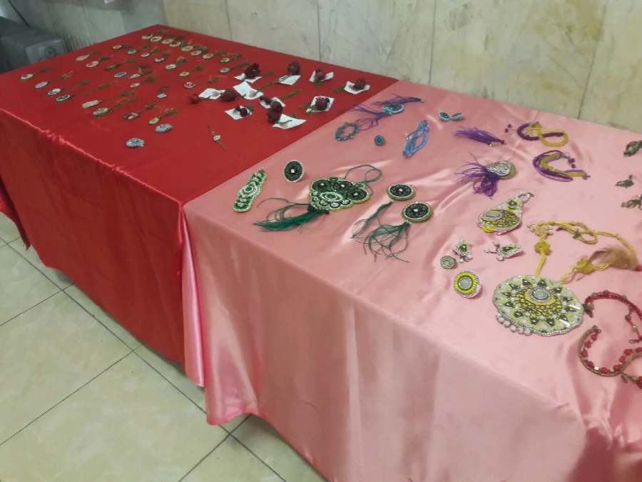 برگزاری نمایشگاه صنایع دستی (زیورآلات) به مناسبت روز دانشجو 3